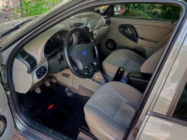 Серый ВАЗ Kalina, объемом двигателя 1.6 л и пробегом 154 тыс. км за 1800 $, фото 4 на Automoto.ua