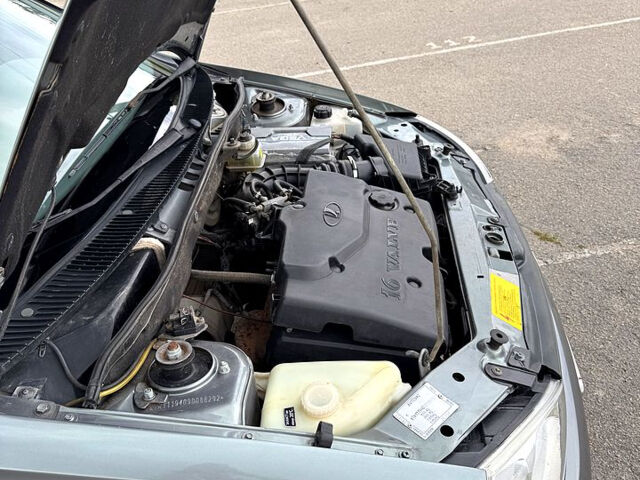 Серый ВАЗ Kalina, объемом двигателя 1.4 л и пробегом 134 тыс. км за 2000 $, фото 4 на Automoto.ua