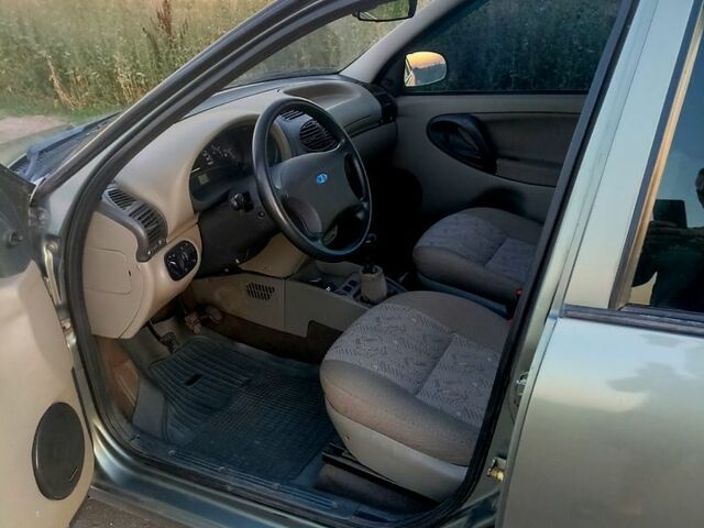 Серый ВАЗ Kalina, объемом двигателя 1.6 л и пробегом 81 тыс. км за 2400 $, фото 12 на Automoto.ua