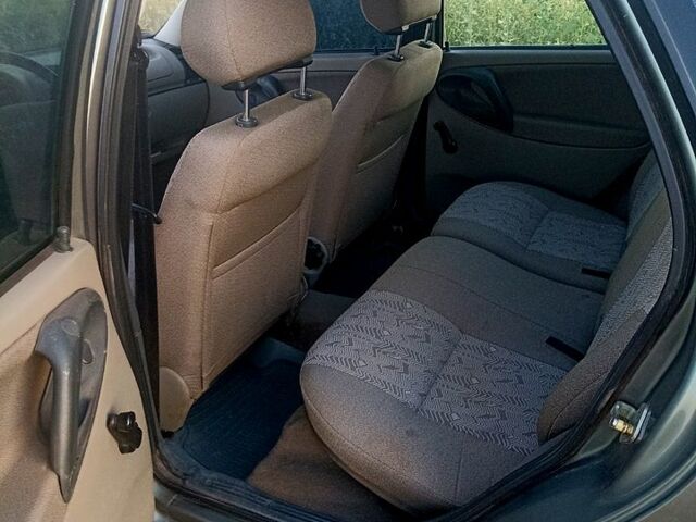 Серый ВАЗ Kalina, объемом двигателя 1.6 л и пробегом 81 тыс. км за 2400 $, фото 11 на Automoto.ua