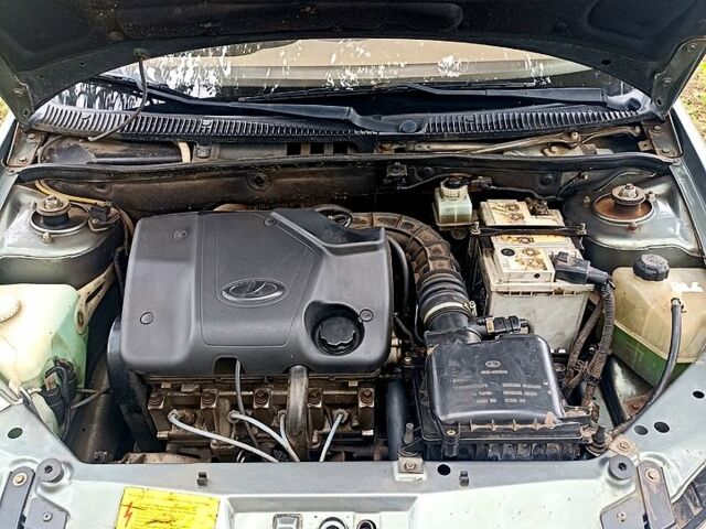 Серый ВАЗ Kalina, объемом двигателя 1.6 л и пробегом 81 тыс. км за 2400 $, фото 6 на Automoto.ua