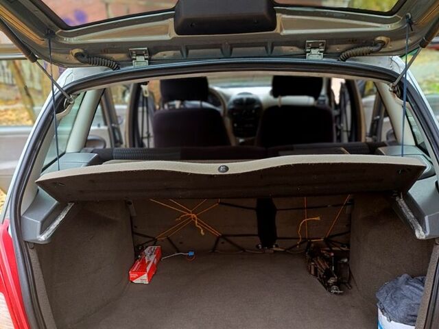 Сірий ВАЗ Kalina, об'ємом двигуна 1.6 л та пробігом 136 тис. км за 2500 $, фото 7 на Automoto.ua