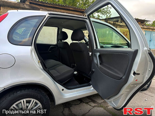 Серый ВАЗ Kalina, объемом двигателя 1.6 л и пробегом 43 тыс. км за 4150 $, фото 10 на Automoto.ua