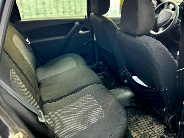 Серый ВАЗ Kalina, объемом двигателя 1.6 л и пробегом 140 тыс. км за 3899 $, фото 7 на Automoto.ua