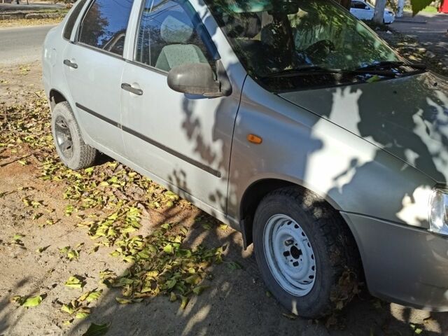 Сірий ВАЗ Калина, об'ємом двигуна 1.6 л та пробігом 160 тис. км за 1950 $, фото 1 на Automoto.ua
