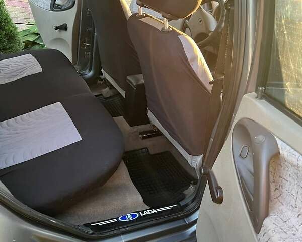 Серый ВАЗ Калина, объемом двигателя 1.6 л и пробегом 20 тыс. км за 2100 $, фото 6 на Automoto.ua