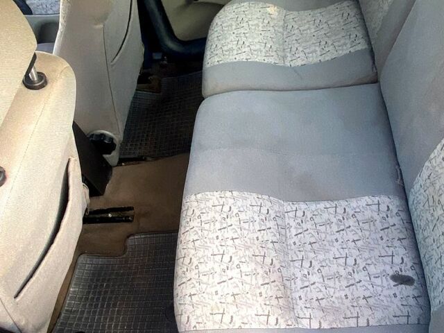 Сірий ВАЗ Kalina, об'ємом двигуна 1.6 л та пробігом 138 тис. км за 1420 $, фото 4 на Automoto.ua