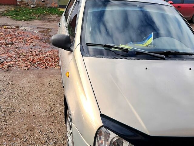 Сірий ВАЗ Kalina, об'ємом двигуна 1.6 л та пробігом 175 тис. км за 2000 $, фото 2 на Automoto.ua