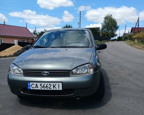 Серый ВАЗ Калина, объемом двигателя 1.6 л и пробегом 153 тыс. км за 2700 $, фото 1 на Automoto.ua