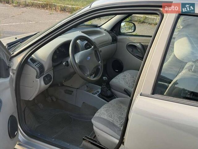 Серый ВАЗ Калина, объемом двигателя 1.6 л и пробегом 153 тыс. км за 1990 $, фото 6 на Automoto.ua