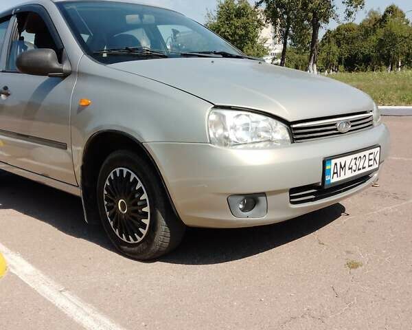 Серый ВАЗ Калина, объемом двигателя 1.6 л и пробегом 82 тыс. км за 2600 $, фото 1 на Automoto.ua