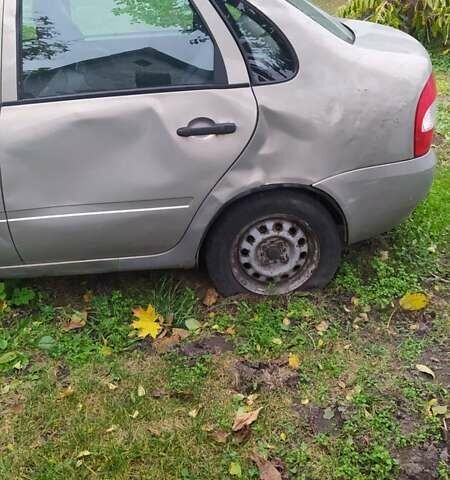 Серый ВАЗ Калина, объемом двигателя 1.6 л и пробегом 120 тыс. км за 600 $, фото 13 на Automoto.ua