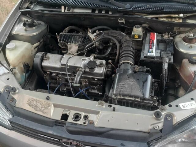 Сірий ВАЗ Калина, об'ємом двигуна 1.6 л та пробігом 2 тис. км за 1650 $, фото 4 на Automoto.ua