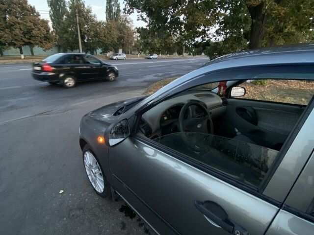 Сірий ВАЗ Калина, об'ємом двигуна 1.6 л та пробігом 82 тис. км за 2200 $, фото 12 на Automoto.ua