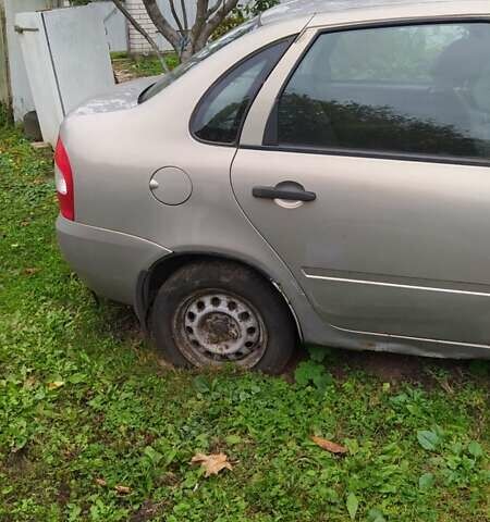 Серый ВАЗ Калина, объемом двигателя 1.6 л и пробегом 120 тыс. км за 600 $, фото 12 на Automoto.ua