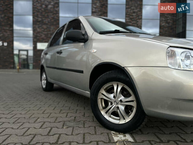 ВАЗ Калина 2006 в Черновцах на Automoto.ua Серый ВАЗ Калина, объемом двигателя 1.6 л и пробегом 190 тыс. км за 2750 $, фото 5 на Automoto.ua