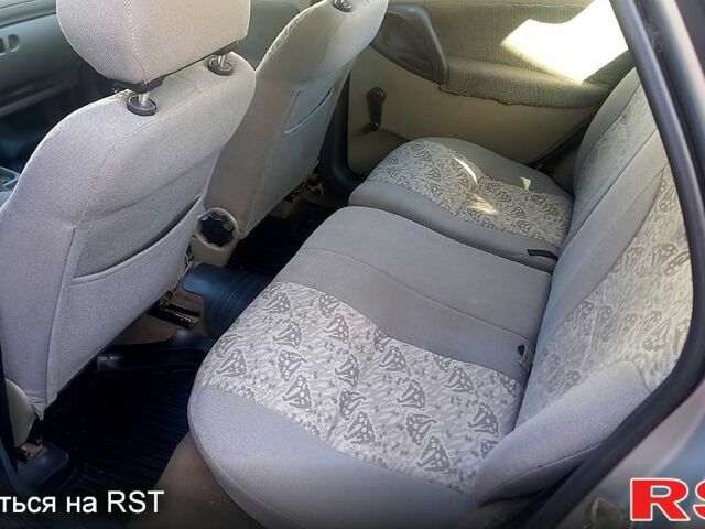 Серый ВАЗ Kalina, объемом двигателя 1.6 л и пробегом 137 тыс. км за 2350 $, фото 4 на Automoto.ua