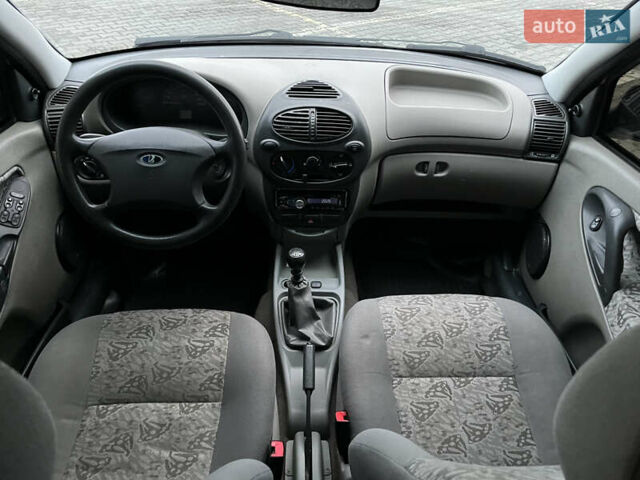 Сірий ВАЗ Калина, об'ємом двигуна 1.6 л та пробігом 190 тис. км за 1990 $, фото 32 на Automoto.ua