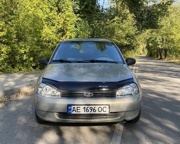 Серый ВАЗ Калина, объемом двигателя 1.6 л и пробегом 198 тыс. км за 1800 $, фото 1 на Automoto.ua