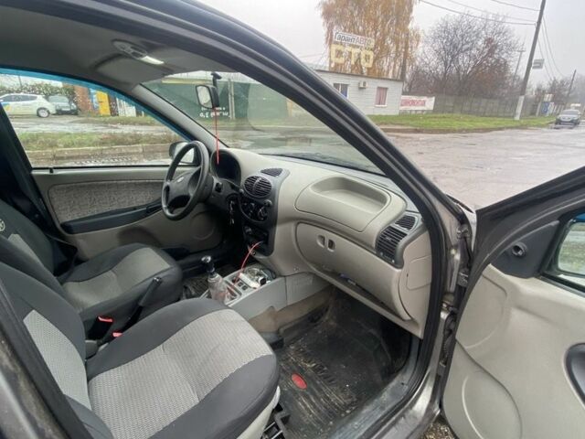 Сірий ВАЗ Калина, об'ємом двигуна 1.6 л та пробігом 82 тис. км за 2200 $, фото 7 на Automoto.ua