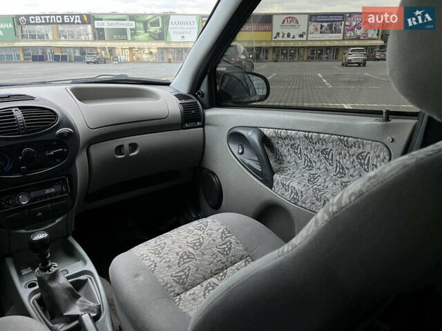 ВАЗ Калина 2006 в Черновцах на Automoto.ua Серый ВАЗ Калина, объемом двигателя 1.6 л и пробегом 190 тыс. км за 2750 $, фото 25 на Automoto.ua