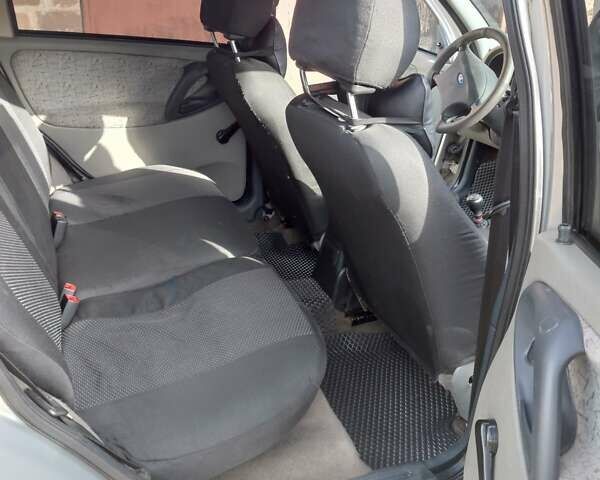 Серый ВАЗ Калина, объемом двигателя 1.6 л и пробегом 276 тыс. км за 2500 $, фото 10 на Automoto.ua