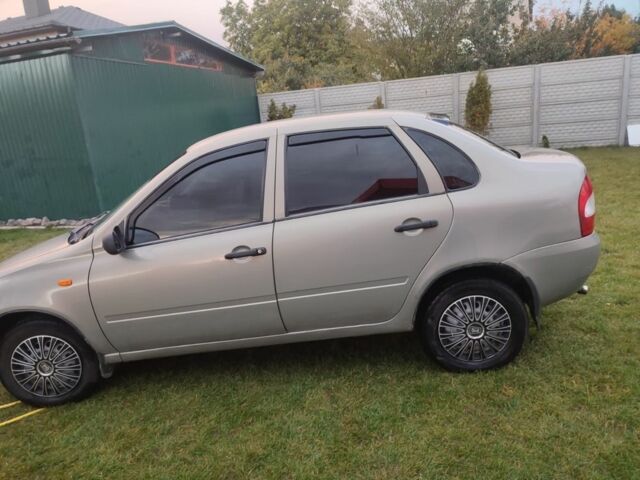 Серый ВАЗ Калина, объемом двигателя 1.6 л и пробегом 160 тыс. км за 1700 $, фото 3 на Automoto.ua