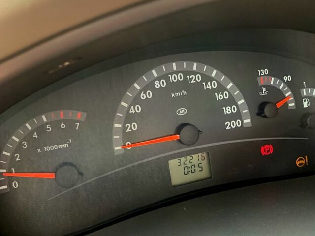 Серый ВАЗ Kalina, объемом двигателя 1.6 л и пробегом 32 тыс. км за 3550 $, фото 3 на Automoto.ua