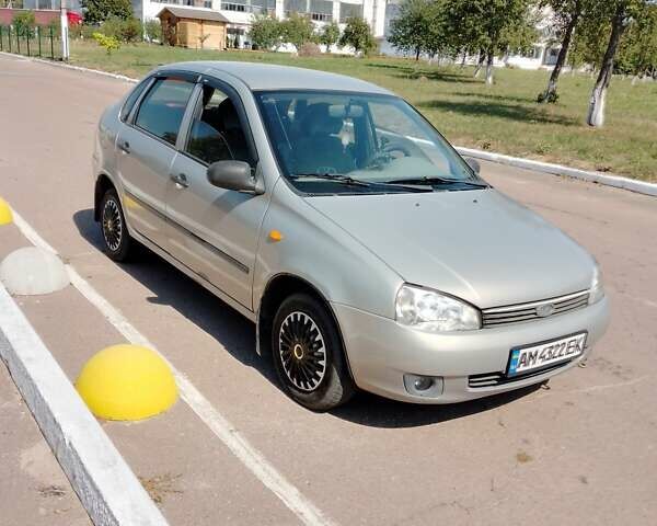 Серый ВАЗ Калина, объемом двигателя 1.6 л и пробегом 82 тыс. км за 2600 $, фото 3 на Automoto.ua