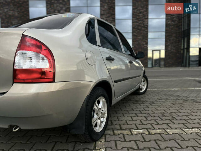 Сірий ВАЗ Калина, об'ємом двигуна 1.6 л та пробігом 190 тис. км за 1990 $, фото 10 на Automoto.ua