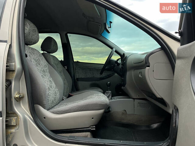 Сірий ВАЗ Калина, об'ємом двигуна 1.6 л та пробігом 190 тис. км за 1990 $, фото 25 на Automoto.ua