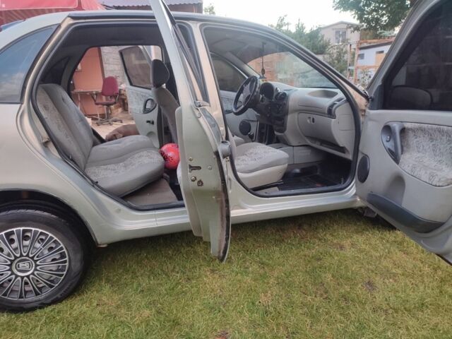 Серый ВАЗ Калина, объемом двигателя 1.6 л и пробегом 160 тыс. км за 1700 $, фото 5 на Automoto.ua