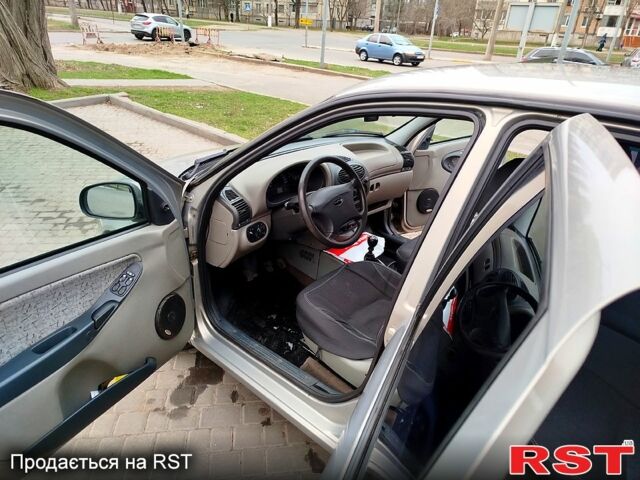 Серый ВАЗ Калина, объемом двигателя 1.6 л и пробегом 239 тыс. км за 1750 $, фото 5 на Automoto.ua