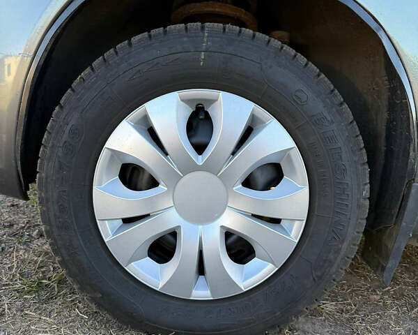 ВАЗ Калина 2006 в Чернигове на Automoto.ua Серый ВАЗ Калина, объемом двигателя 1.6 л и пробегом 240 тыс. км за 2450 $, фото 7 на Automoto.ua