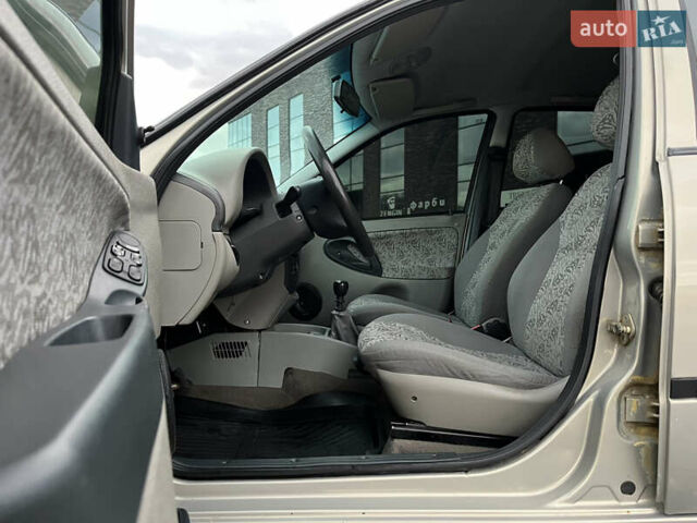 ВАЗ Калина 2006 в Черновцах на Automoto.ua Серый ВАЗ Калина, объемом двигателя 1.6 л и пробегом 190 тыс. км за 2750 $, фото 32 на Automoto.ua