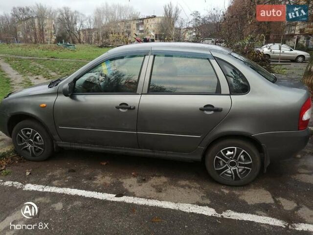 Серый ВАЗ Калина, объемом двигателя 1.6 л и пробегом 300 тыс. км за 2300 $, фото 2 на Automoto.ua