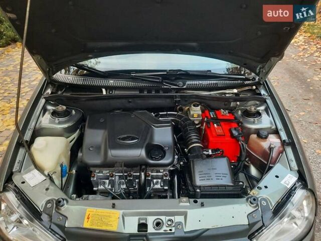 Серый ВАЗ Калина, объемом двигателя 1.6 л и пробегом 71 тыс. км за 2400 $, фото 20 на Automoto.ua