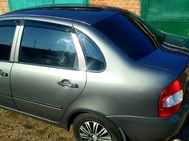 Сірий ВАЗ Kalina, об'ємом двигуна 1.6 л та пробігом 175 тис. км за 2500 $, фото 5 на Automoto.ua