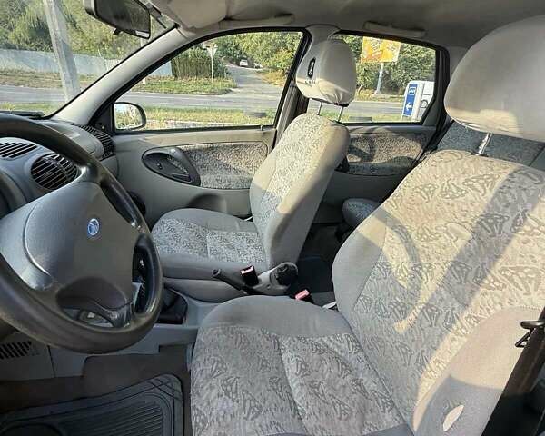 Серый ВАЗ Калина, объемом двигателя 1.6 л и пробегом 153 тыс. км за 1990 $, фото 8 на Automoto.ua