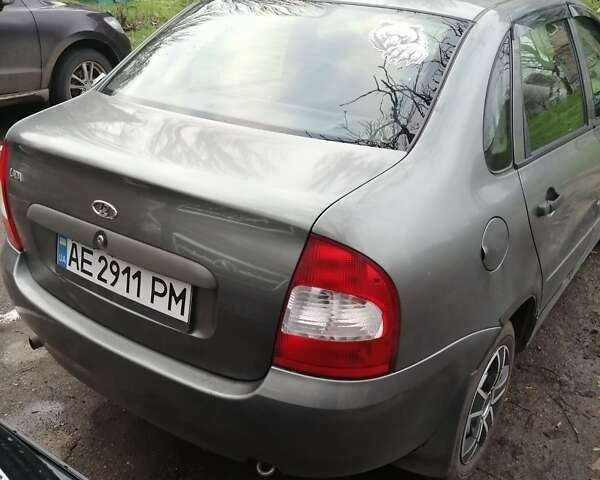 Серый ВАЗ Калина, объемом двигателя 1.6 л и пробегом 300 тыс. км за 2300 $, фото 9 на Automoto.ua