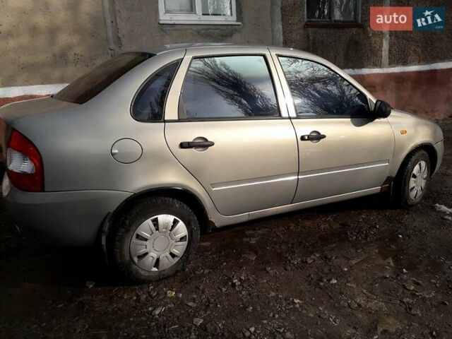 Серый ВАЗ Калина, объемом двигателя 1.6 л и пробегом 155 тыс. км за 3333 $, фото 4 на Automoto.ua