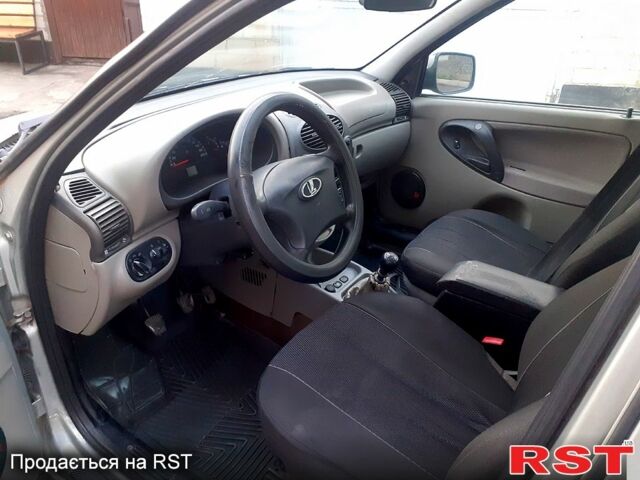 Сірий ВАЗ Kalina, об'ємом двигуна 1.6 л та пробігом 400 тис. км за 1600 $, фото 7 на Automoto.ua