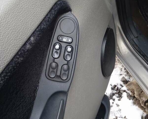 Серый ВАЗ Калина, объемом двигателя 1.6 л и пробегом 172 тыс. км за 2800 $, фото 13 на Automoto.ua