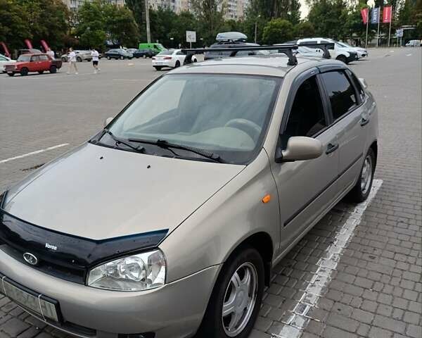 Серый ВАЗ Калина, объемом двигателя 1.6 л и пробегом 130 тыс. км за 3200 $, фото 1 на Automoto.ua