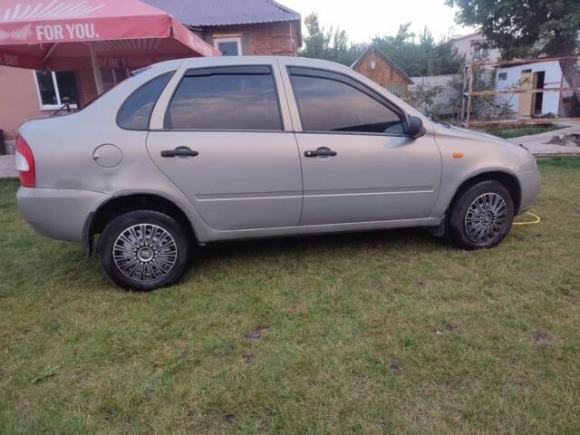 Серый ВАЗ Калина, объемом двигателя 1.6 л и пробегом 160 тыс. км за 1700 $, фото 4 на Automoto.ua