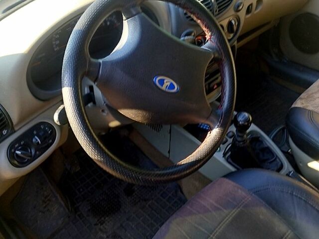 Сірий ВАЗ Kalina, об'ємом двигуна 1.6 л та пробігом 175 тис. км за 2500 $, фото 3 на Automoto.ua