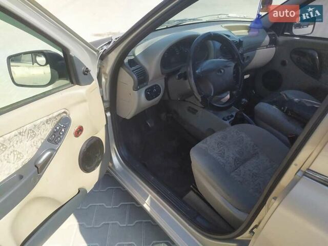 Серый ВАЗ Калина, объемом двигателя 1.6 л и пробегом 222 тыс. км за 1999 $, фото 12 на Automoto.ua
