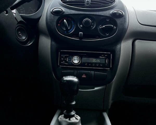 ВАЗ Калина 2006 в Черновцах на Automoto.ua Серый ВАЗ Калина, объемом двигателя 1.6 л и пробегом 190 тыс. км за 2750 $, фото 24 на Automoto.ua