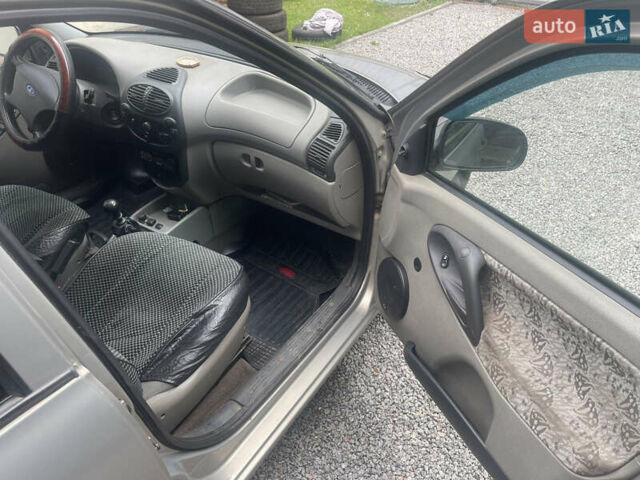 Серый ВАЗ Калина, объемом двигателя 1.6 л и пробегом 123 тыс. км за 2400 $, фото 11 на Automoto.ua