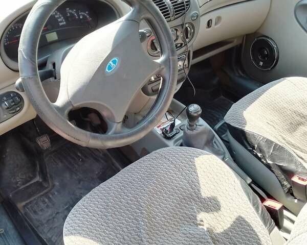 Серый ВАЗ Калина, объемом двигателя 1.6 л и пробегом 82 тыс. км за 2600 $, фото 7 на Automoto.ua